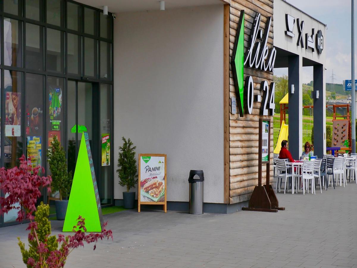 Hotel Lika Jug Brinje Eksteriør bilde